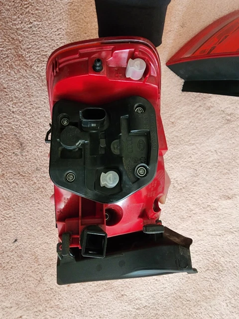 Audi-A4-S4-Right-Left-Taillight-Outer-Led-4.webp