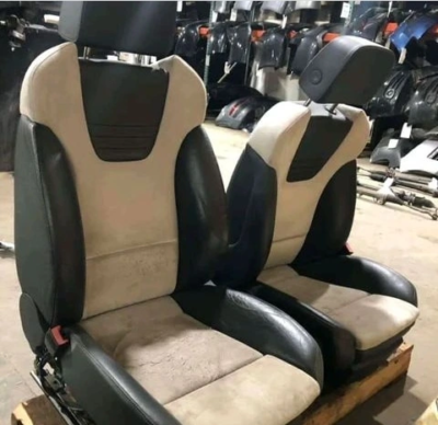 Audi Leather/Alcantara Sport Seats (Pair)